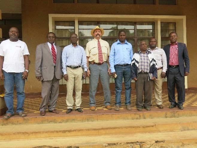 ACDI/VOCA volunteer David Roberts visits a university in Betumbo
