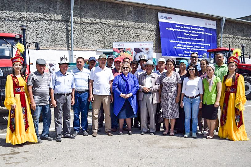 Kyrgyzstan Agro Horizon group photo with US ambassador