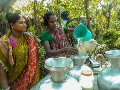 ACDI/VOCA Bangladesh LPIN women milk