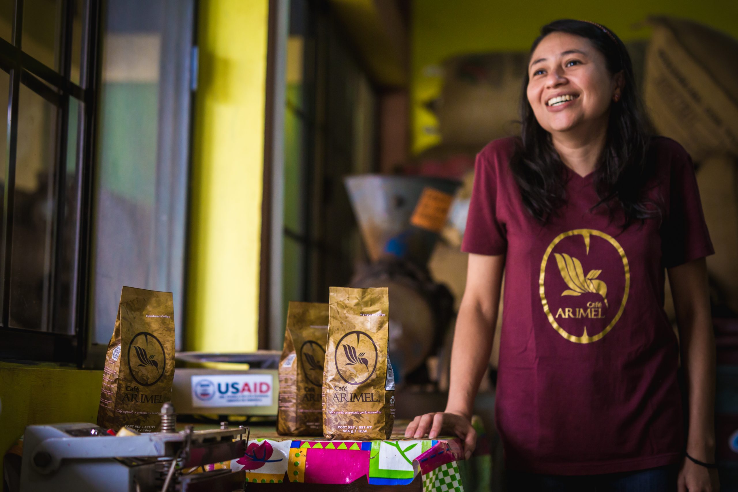 Honduras-TMS-woman coffee seller