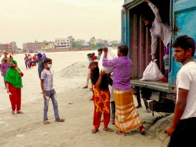 Bangladesh-RDC-Chaldal food aid distribution